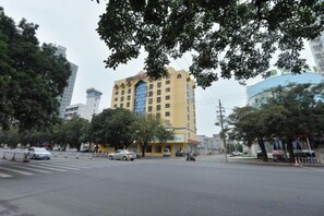 Imagen sin descripción, 5 de 112, botón