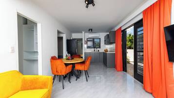 Deluxe-Apartment, Gartenblick | Wohnbereich