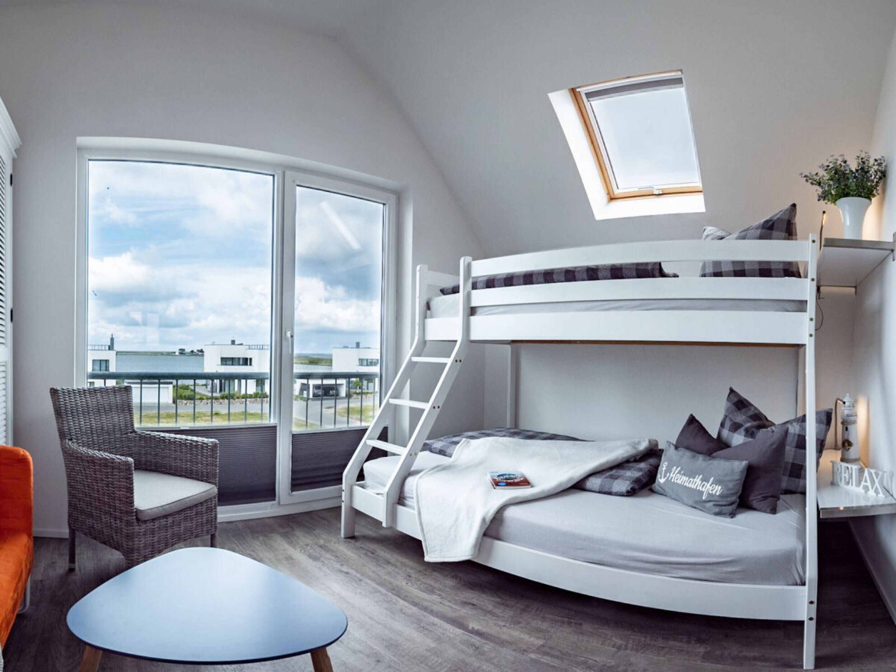 House | 2 bedrooms, individually furnished, iron/ironing board