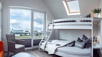 House | 2 bedrooms, individually furnished, iron/ironing board