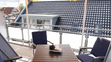 House | Outdoor dining