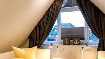 House | 2 bedrooms, individually furnished, iron/ironing board