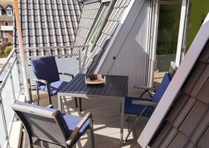 House | Outdoor dining