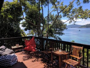 Property grounds - Cashewnut Cove Three-Bedroom Villa (Ko Lipe)