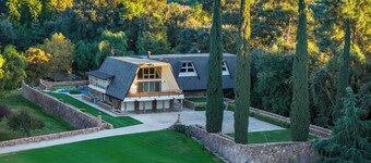 13-Acre Lux Estate Heated Pool, Pickleball, Games, Sleeps 20+