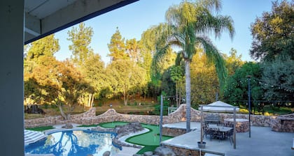 13-Acre Luxury Waterfront Estate May Weekend Deal Sleeps 20+