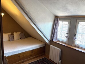 Suite, Private Bathroom | Lobby - Maison Gambrinus (Beblenheim)