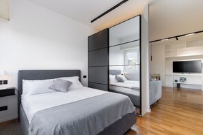 1 bedroom, desk, iron/ironing board, travel cot - A terrace over St. Peter's (Roma)