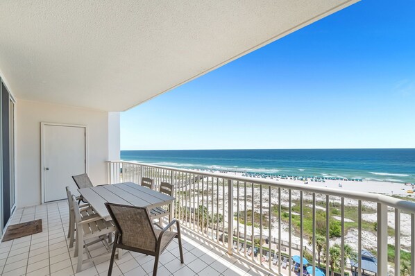 Outdoor dining - Beach Club B809 Ocean Front with Number One Rated Resort on the Beach! (Gulf Shores)