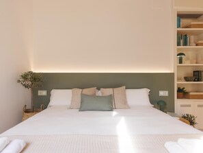 1 bedroom, iron/ironing board, internet, bed sheets
