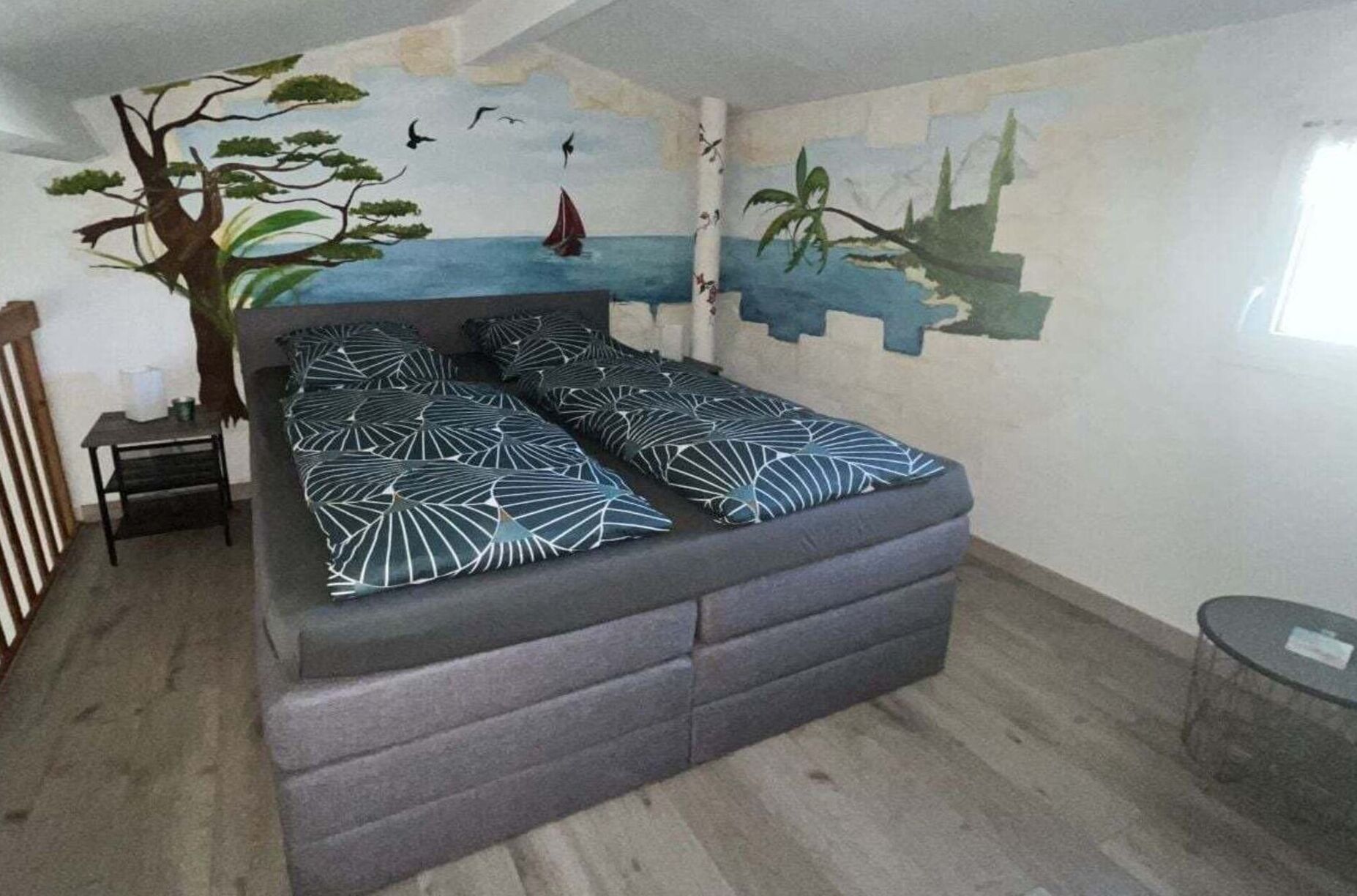 2 bedrooms, iron/ironing board, free WiFi