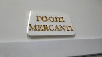 Comfort Quadruple Room | Desk, soundproofing, free WiFi
