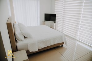 2 chambres, fer et planche à repasser, Wi-Fi, draps fournis