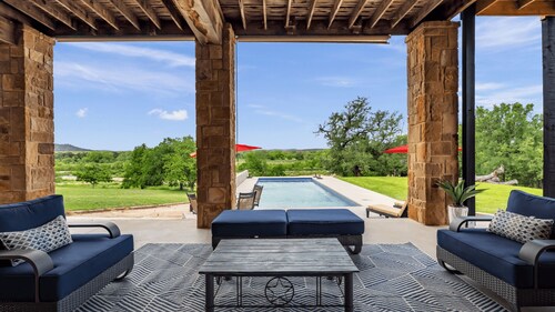 Sweet Life on Lake LBJ | Lake Retreat | Waterfront property with a Sandy Beach