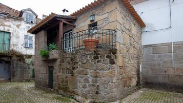 House, 4 Bedrooms, Smoking, Balcony | Exterior