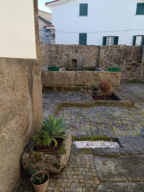 Ferienhaus, 4 Schlafzimmer, Raucher, Balkon | Unterkunftsgelände