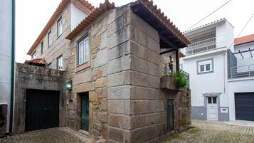 House, 4 Bedrooms, Smoking, Balcony | Exterior