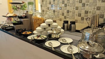 Petit déjeuner buffet compris tous les jours