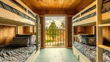 4 dormitorios, escritorio, tabla de planchar con plancha y wifi