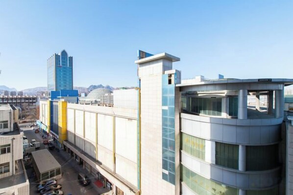Unclassified image, 1 of 28, button - Dingyuan Hotel (Shizuishan)