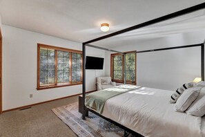 6 bedrooms, iron/ironing board