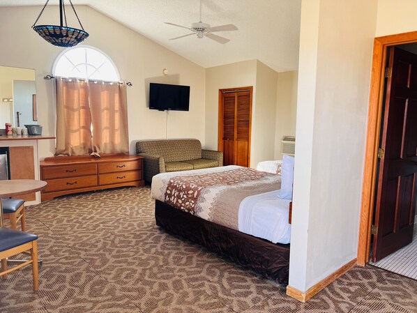 Suite, 2 Queen Beds, Non Smoking - Dew Drop Inn Motel by OYO Miller SD (Miller)