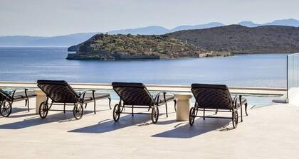 Spacious Sea view Villa with private pool