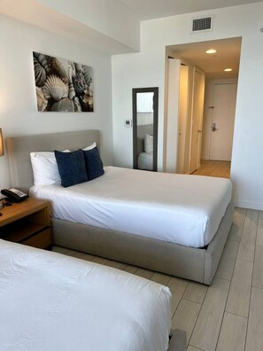 1 bedroom, desk, iron/ironing board, WiFi