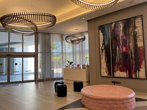 Lobby - Best Apartment next to Hollywood Beach! 2B/2B (Hollywood)