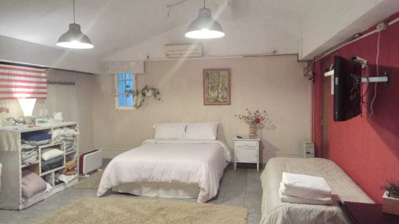 1 habitación, tabla de planchar con plancha, wifi y ropa de cama 