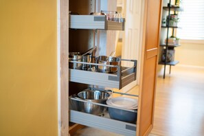 Interior - Block to the Beach + Cozy 2BR w/ King Bed, AC (Imperial Beach)