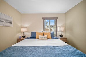 2 bedrooms, iron/ironing board, Internet, bed sheets