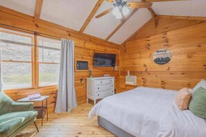 1 多间卧室、熨斗/熨衣板、WiFi、床单