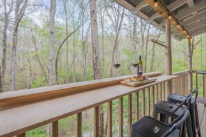 Outdoor dining - Up Country, Creekside/Hot Tub (Dahlonega)