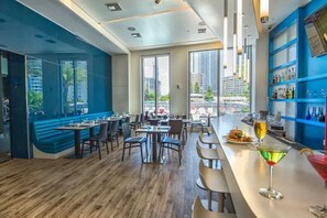 Dining - 2b/2b Apt Beautiful Ocean Views Miami Beach (Hallandale Beach)