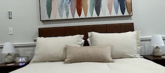 Charming Studio Apartment - Cozy & Convenient!