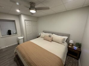 1 makuuhuone, silitysrauta/-lauta, Wi-Fi, vuodevaatteet