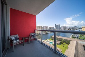 المنطقة المحيطة بالمنشأة