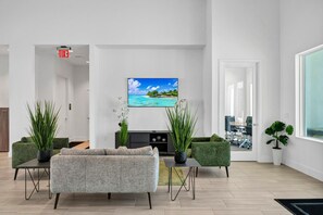 Smart TV, offices - Luxury 5BR Orlando Retreat w/ Private Heated Pool (Davenport)