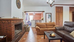 Televisie en een open haard