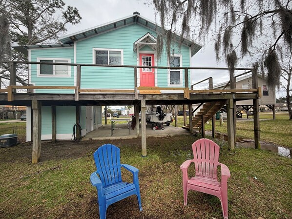 Property grounds - House on the Bayou. Bring your boat and relax! (Bay St. Louis)