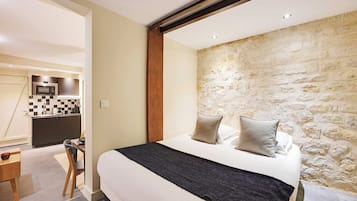 1 bedroom, iron/ironing board, Internet, bed sheets