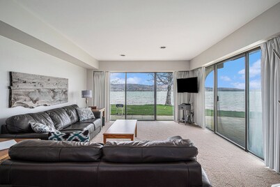  Deer Lake Villa at Boyne Mountain Resort your Lakefront Golf/Ski Escape Prime!