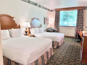 1 室のベッドルーム、デスク、WiFi (無料)、ベッドシーツ