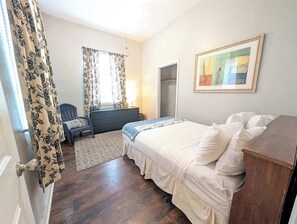 3 bedrooms, desk, iron/ironing board, WiFi - Chapel Summary:<br>🏡 Wel (Ingleside)