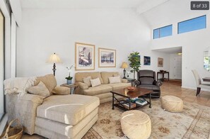 Smart TV, fireplace, video games