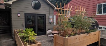 Eco-friendly Tiny Home in Alberta Arts District