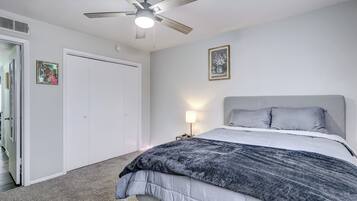 2 soverom, strykejern/-brett, wi-fi og sengetøy