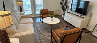 Wonderful 2-Bedroom 2-Bath apartment with Attached Garage in Alpharetta