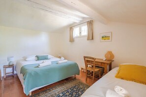 5 chambres, bureau, fer et planche à repasser, Wi-Fi gratuit